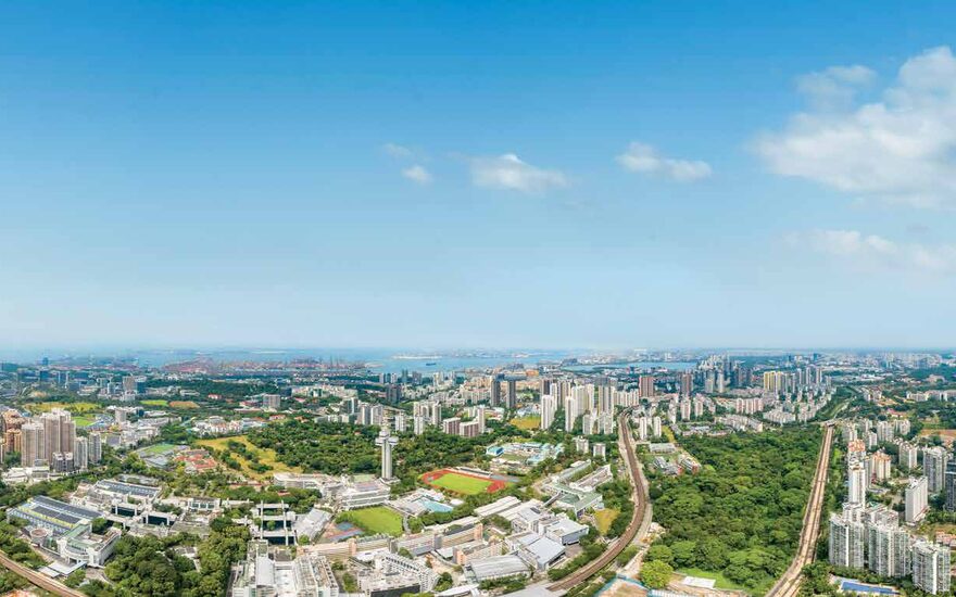 Elta — 项目营销素材中的金文泰高空全景;金文泰 1 道上的两座 39 层塔楼将是这个市镇最高的住宅。